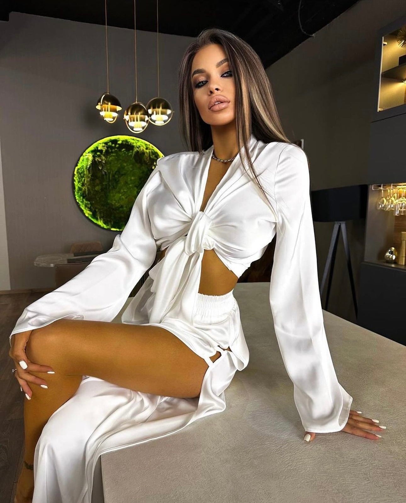 JASMINA | CONJUNTO CAMISA LARGA & PANTALÓN CON ABERTURA EN SATÉN