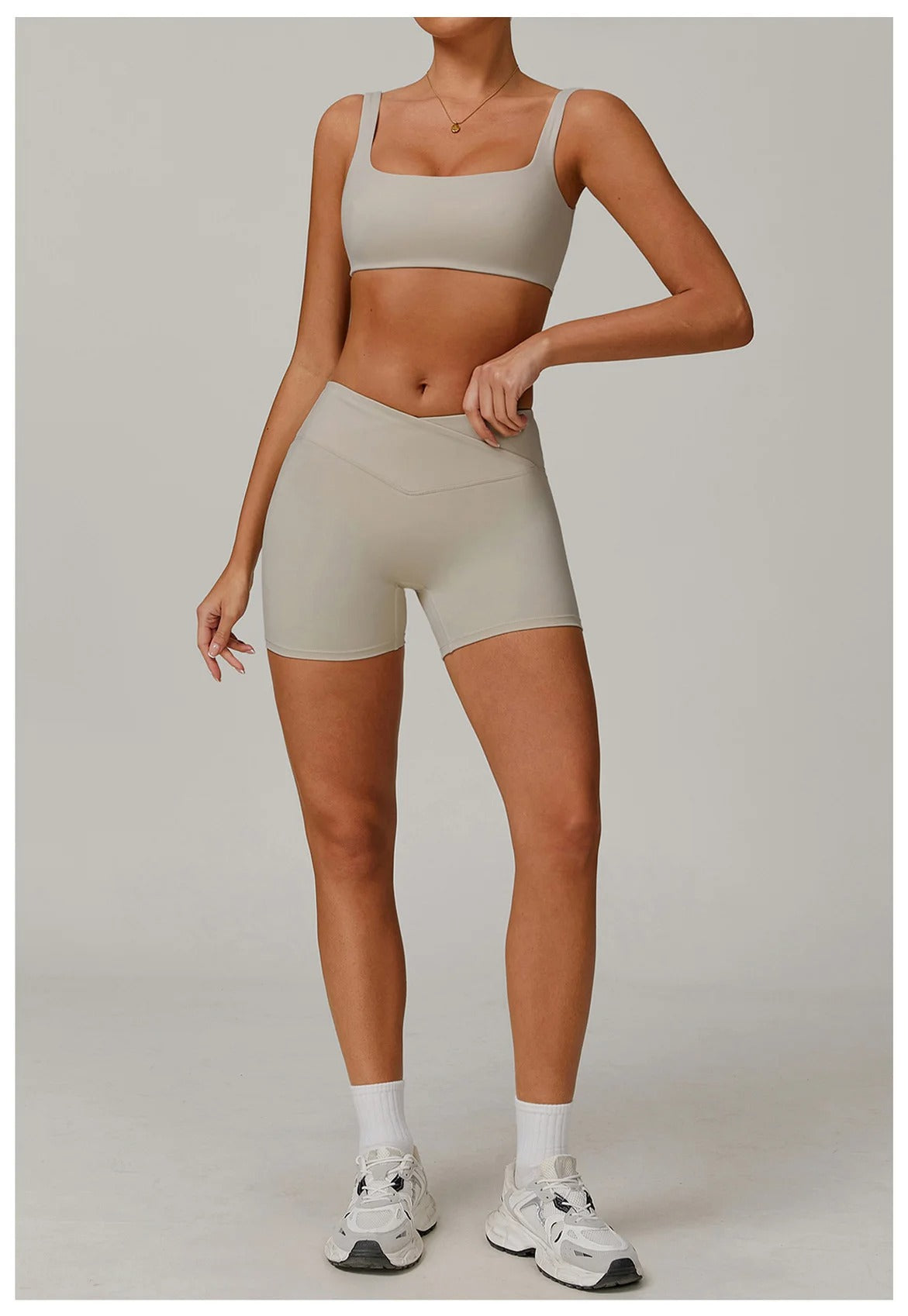 CONJUNTO FLARE NAVY CORTO Beige